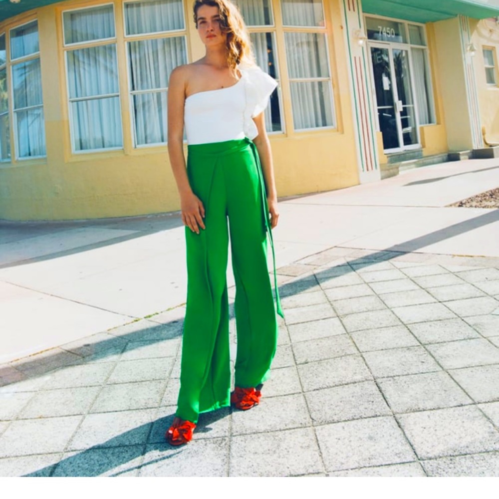 Zara fluid pareo pants in size M (but fit like a Zara small)